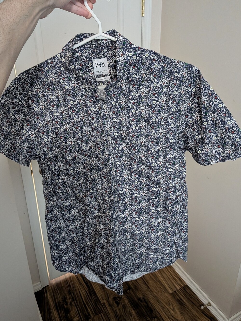 Zara Men’s Floral Short-Sleeve Button-Down Shirt (Medium Fits Like Small)
